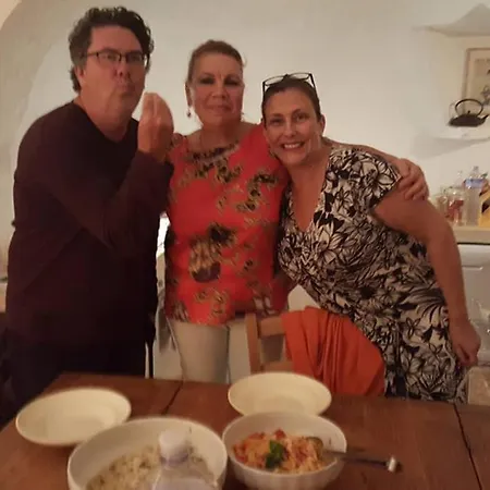 Trullo Rosso E Le Sue Esperienze Villa